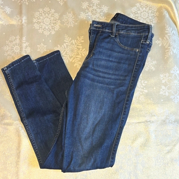 Hollister Women's High Rise Dark Blue Jeans - Picture 5 of 8